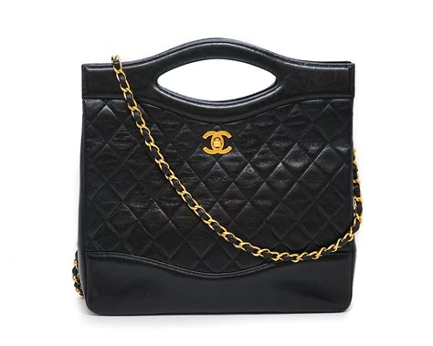 chanel 31 shopping bag.